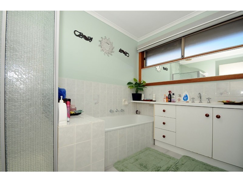 40 Nurten Parade, Aspendale Gardens VIC 3195