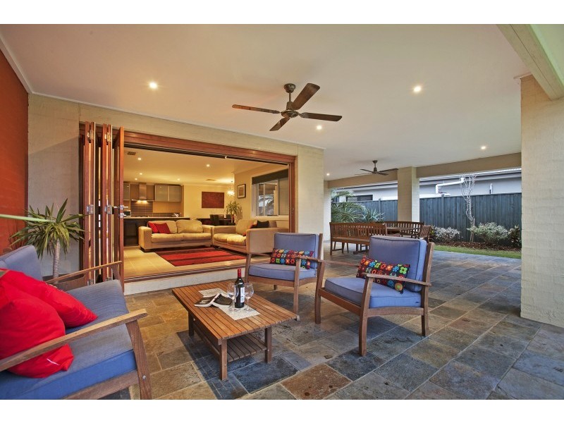 14 Coorong Circle, Waterways VIC 3195