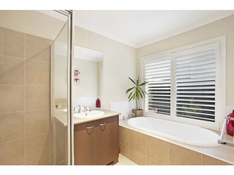 14 Coorong Circle, Waterways VIC 3195