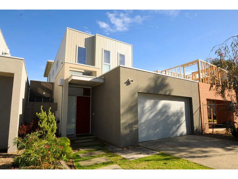 15 Linlithgow Terrace, Waterways VIC 3195