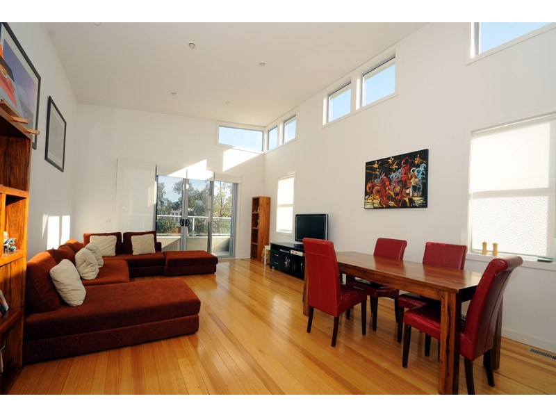 15 Linlithgow Terrace, Waterways VIC 3195