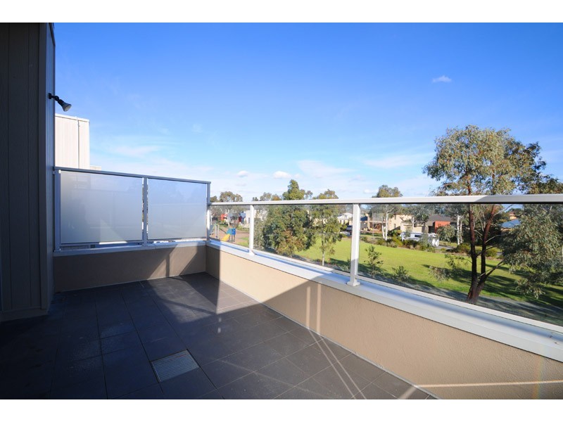 15 Linlithgow Terrace, Waterways VIC 3195