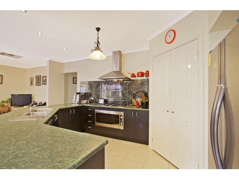 4 Mangrove Court, Aspendale Gardens VIC 3195