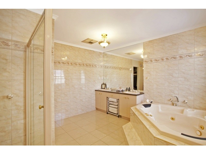 4 Mangrove Court, Aspendale Gardens VIC 3195