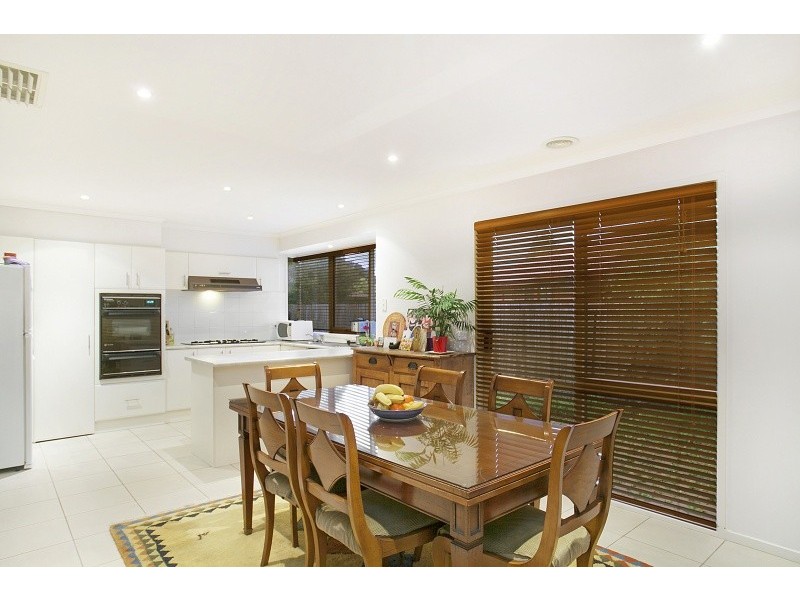 15 Spoonbill Court, Carrum Downs VIC 3201