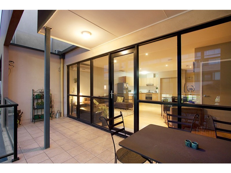 2/332 Centre Road, Bentleigh VIC 3204