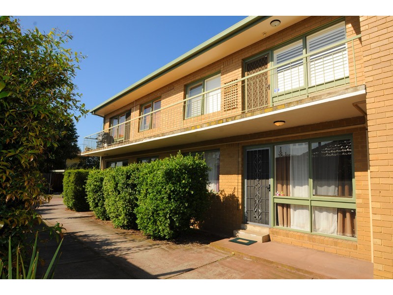 4/130 Warrigal Road, Mentone VIC 3194