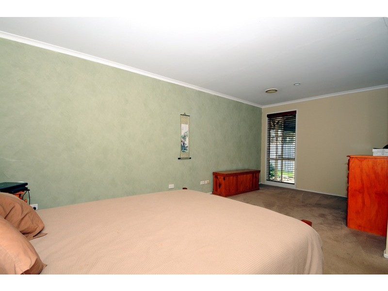 13 Wildoer Drive, Aspendale Gardens VIC 3195