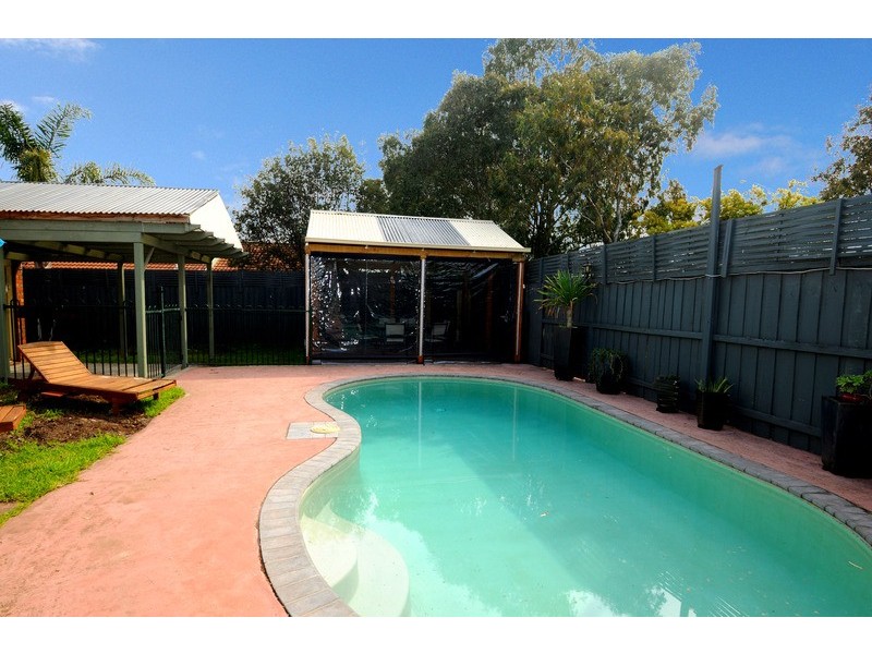 13 Wildoer Drive, Aspendale Gardens VIC 3195