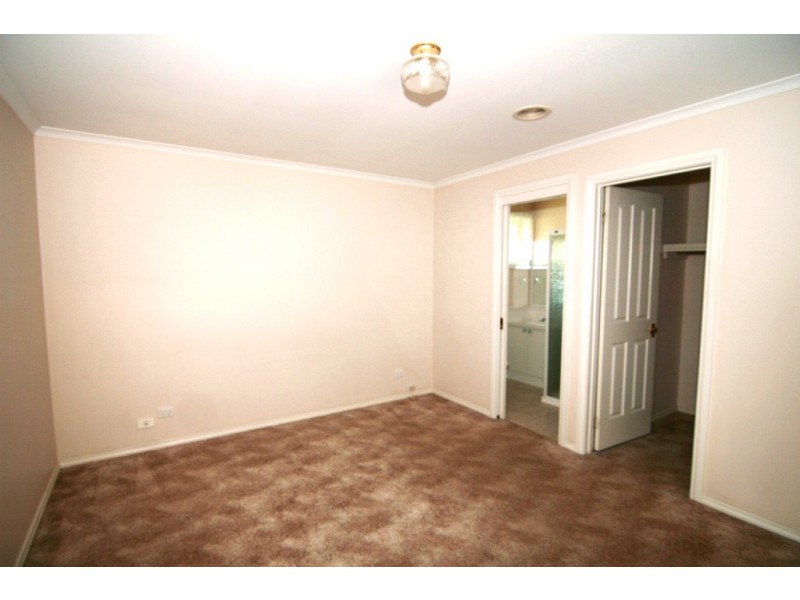 2 Keaton Way, Aspendale Gardens VIC 3195