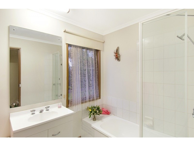 64 Amaroo Drive, Chelsea Heights VIC 3196