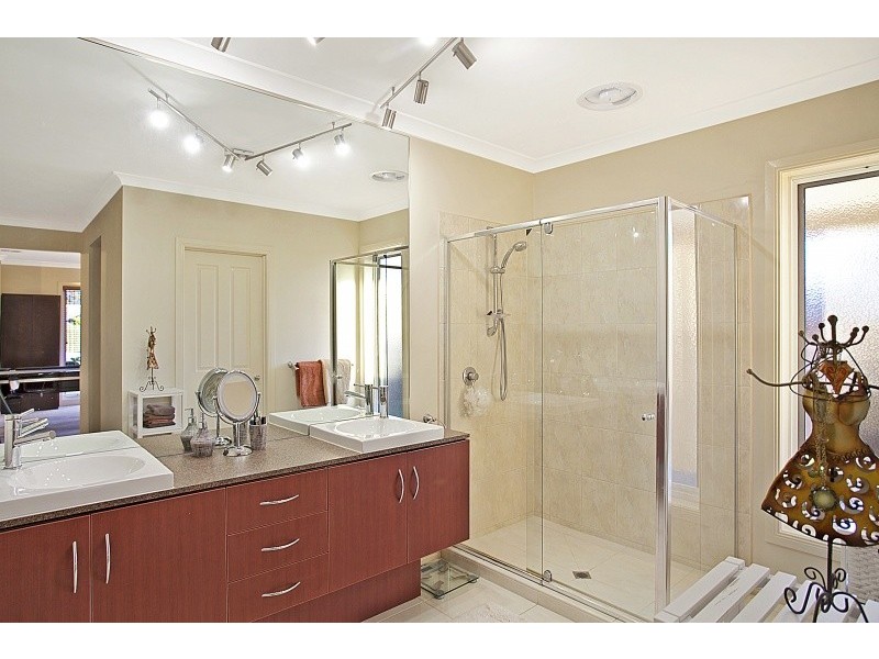 3 Buloke Lane, Waterways VIC 3195