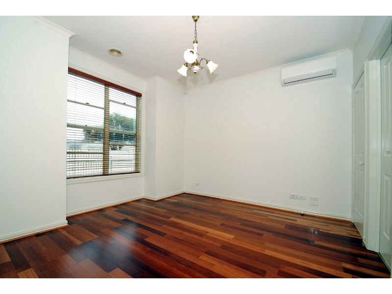 10 Darvall Court, Cheltenham VIC 3192