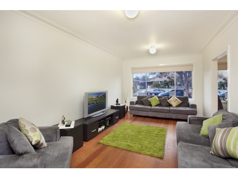 90 Sherbrooke Ave, Oakleigh South VIC 3167