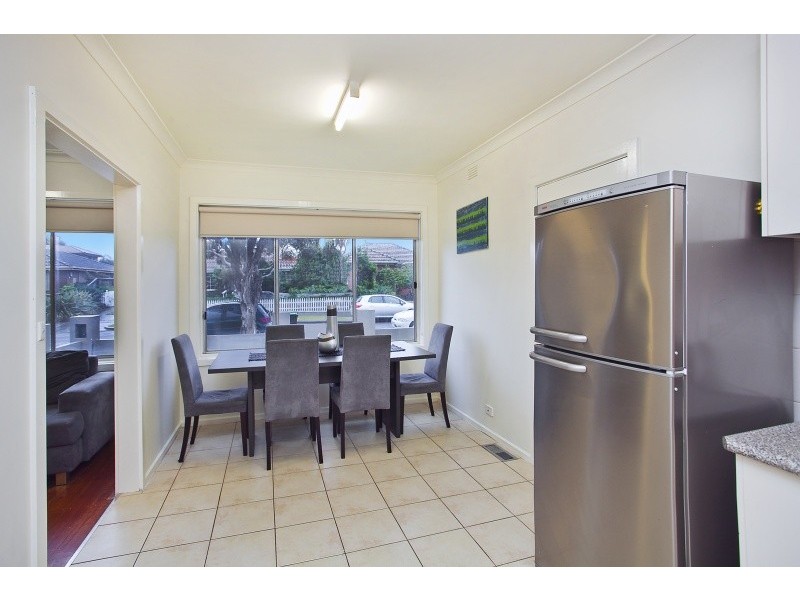 90 Sherbrooke Ave, Oakleigh South VIC 3167