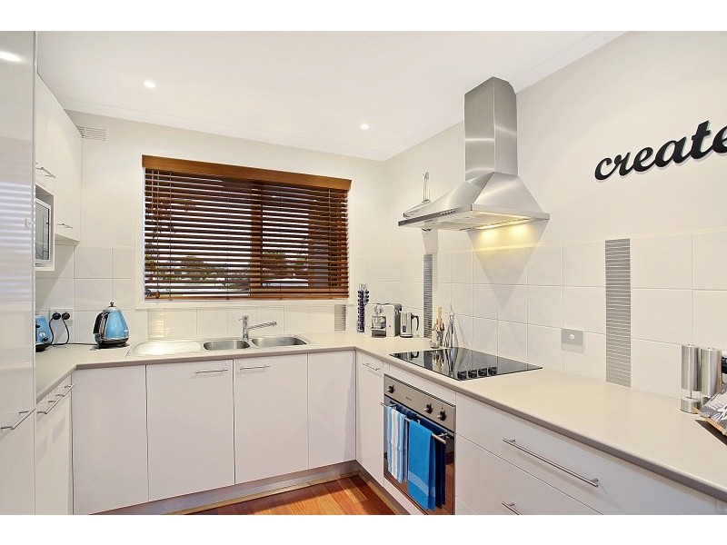 49 Arnold Drive, Chelsea VIC 3196