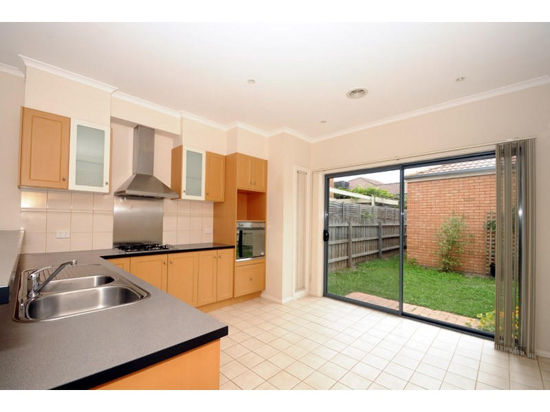 2 Soutar Place, Cheltenham VIC 3192