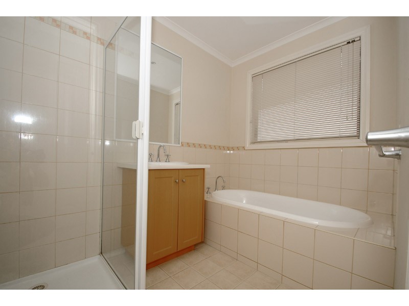 2 Soutar Place, Cheltenham VIC 3192