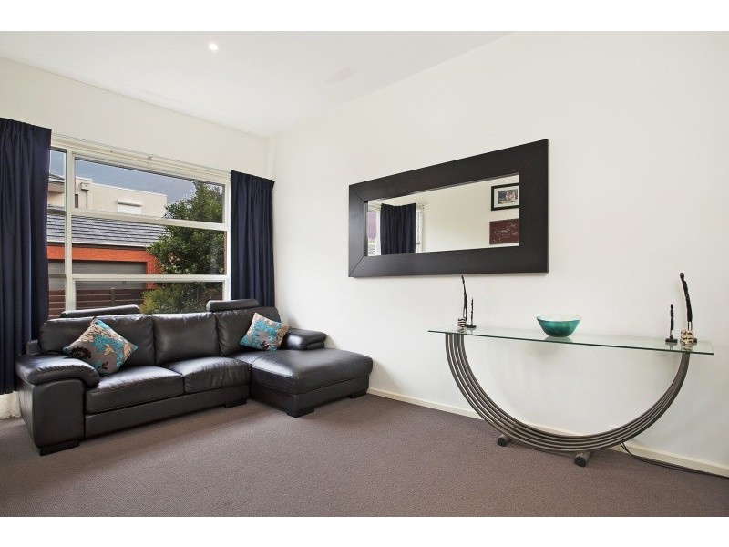 17/9 Manikato Avenue, Mordialloc VIC 3195