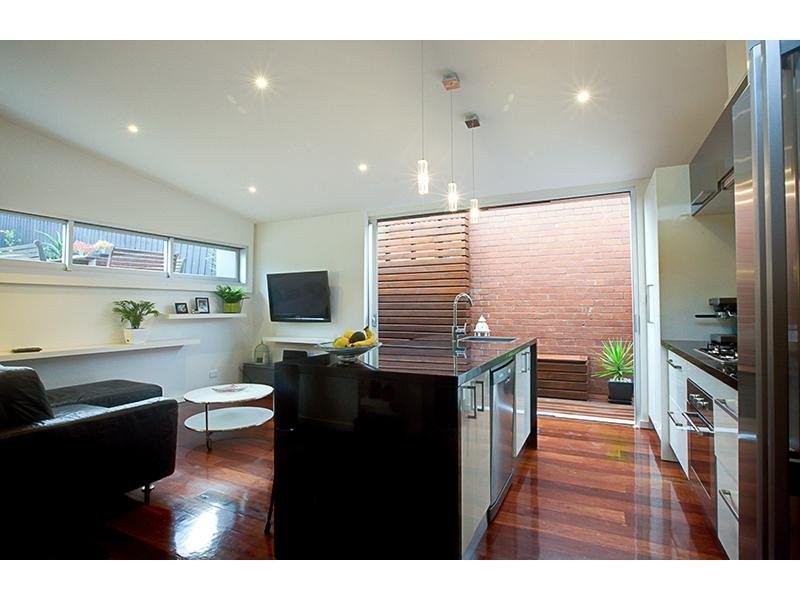 10 Little Colenso Street, Carrum VIC 3197