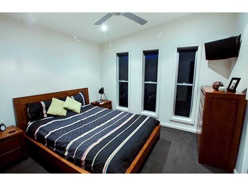 10 Little Colenso Street, Carrum VIC 3197