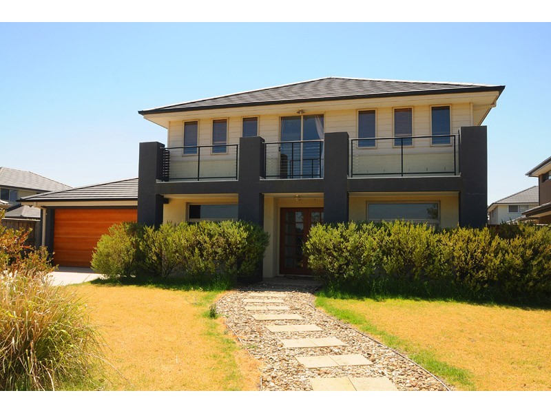 17 Lorikeet Lane, Waterways VIC 3195
