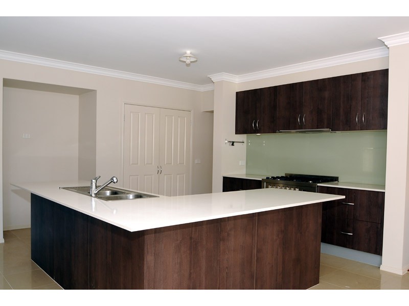 17 Lorikeet Lane, Waterways VIC 3195
