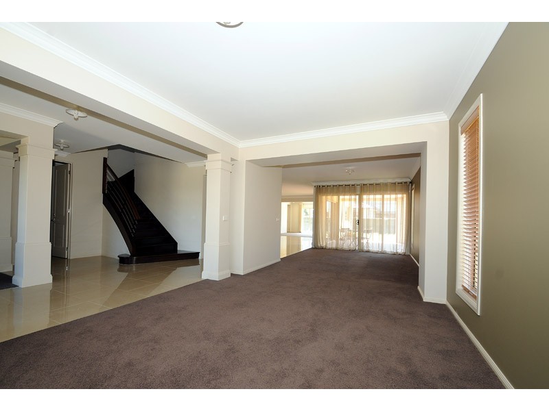 17 Lorikeet Lane, Waterways VIC 3195