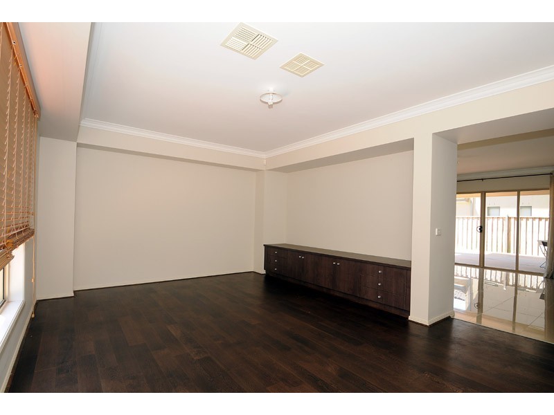 17 Lorikeet Lane, Waterways VIC 3195