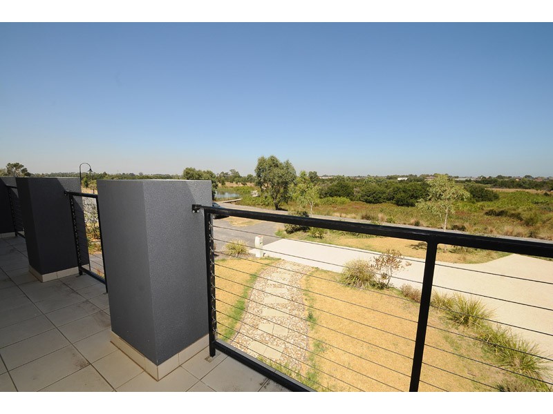17 Lorikeet Lane, Waterways VIC 3195