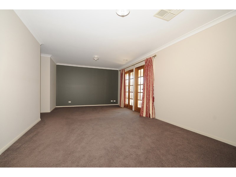 17 Lorikeet Lane, Waterways VIC 3195