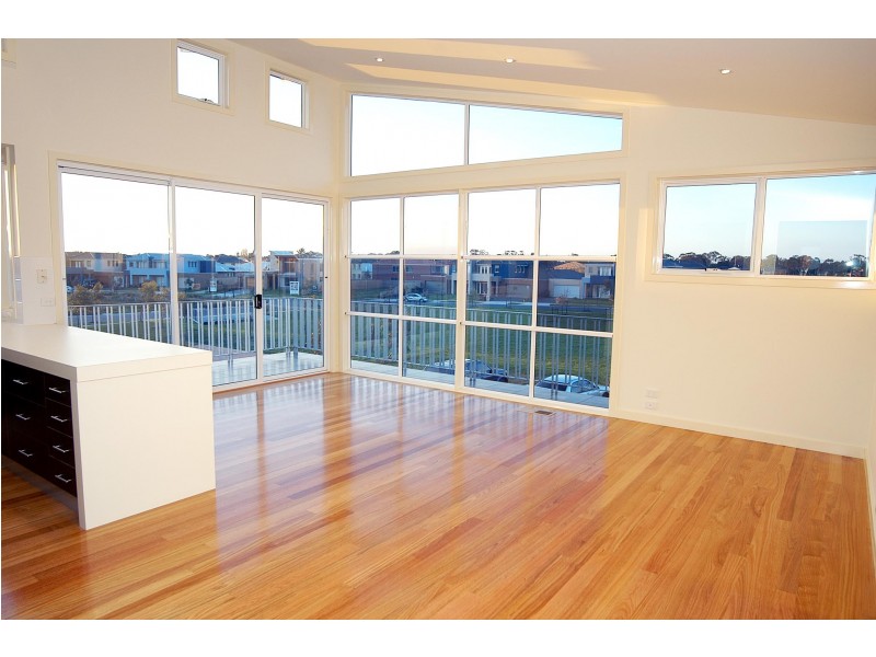 10 Bamber Close, Mordialloc VIC 3195