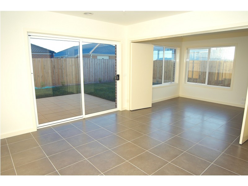 10 Bamber Close, Mordialloc VIC 3195