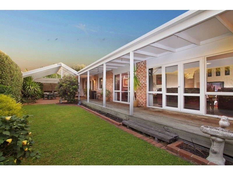 37 Nurten Parade, Aspendale Gardens VIC 3195