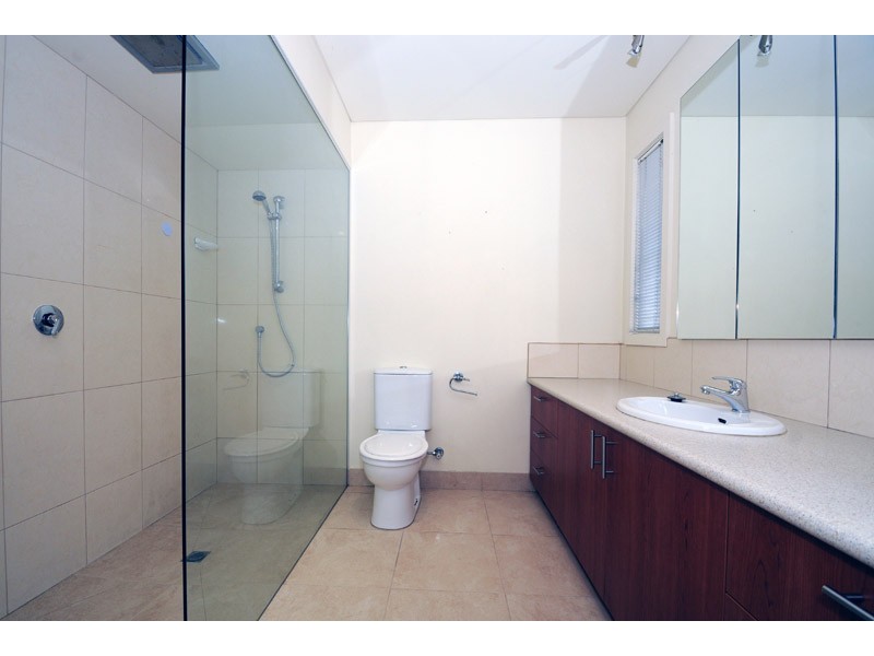 23 Waterside Drive, Waterways VIC 3195