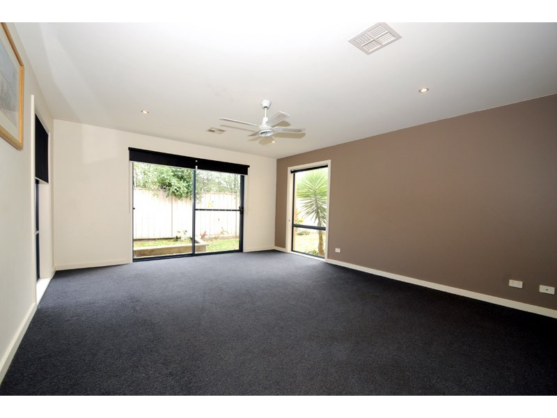 23 Waterside Drive, Waterways VIC 3195