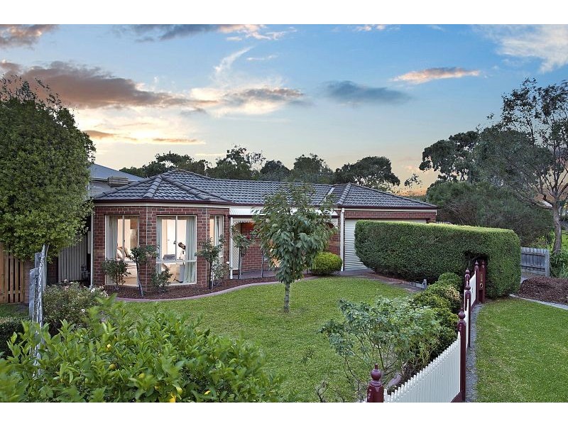 8 Monique Crt, Aspendale Gardens VIC 3195