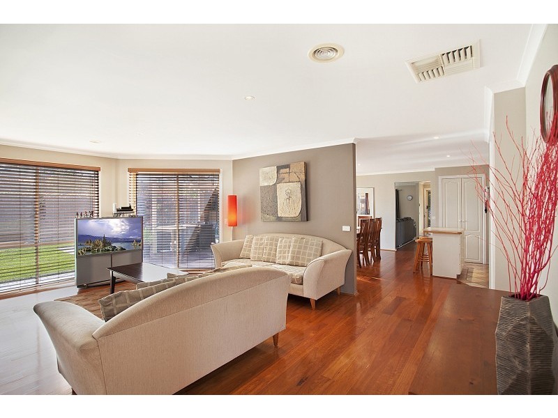 8 Monique Crt, Aspendale Gardens VIC 3195