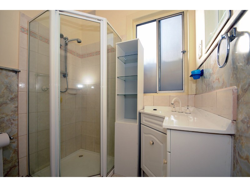 8 Kananook Avenue, Seaford VIC 3198