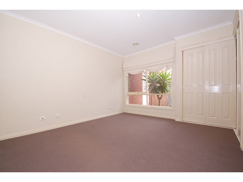 15 Palm Grove Boulevard, Aspendale Gardens VIC 3195