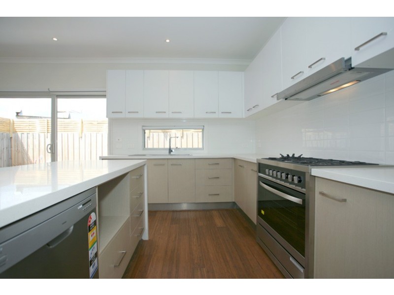 2/106 Station Street, Aspendale VIC 3195