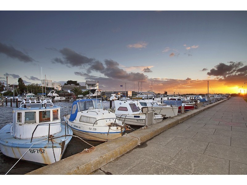 1/217 Beach Rd, Mordialloc VIC 3195