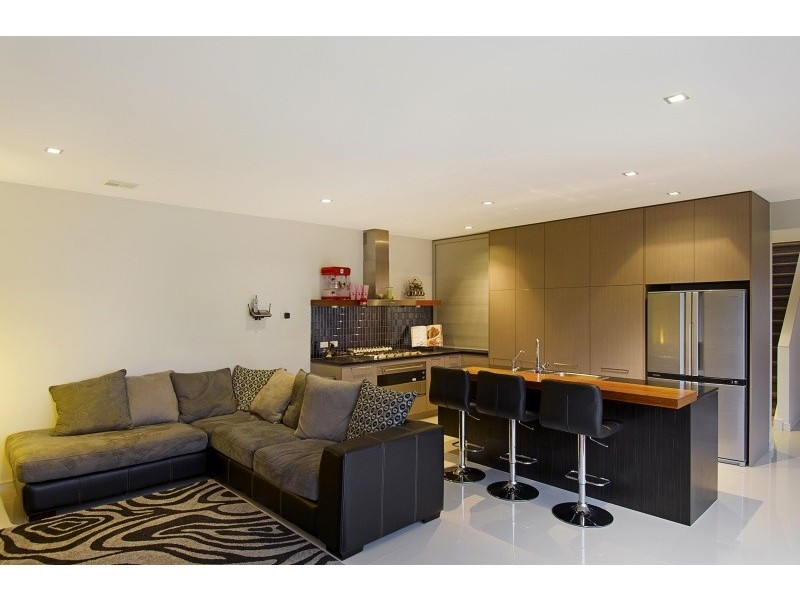 34 Dresden Drive, Waterways VIC 3195