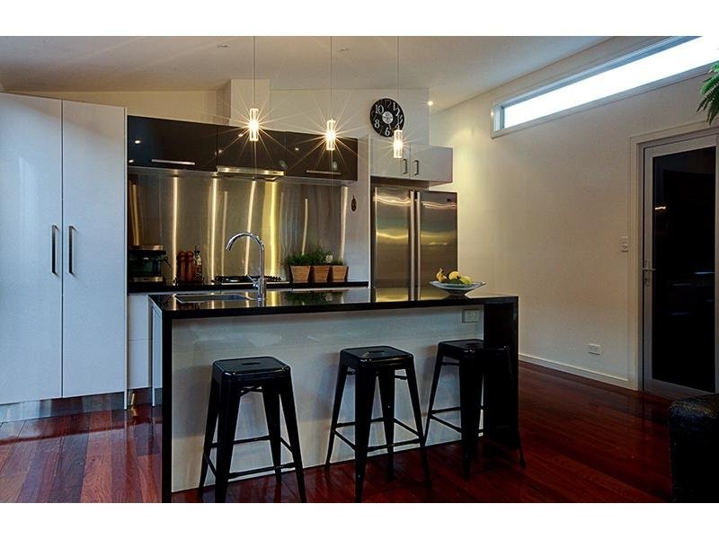 10 Little Colenso Street, Carrum VIC 3197