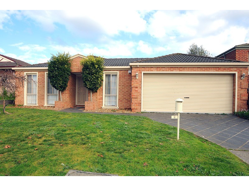 9 Birchfield Court, Narre Warren VIC 3805