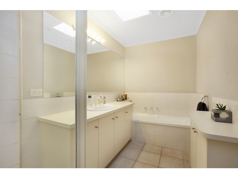 8a Collocott Street, Mordialloc VIC 3195