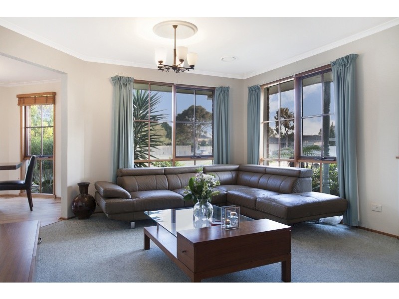 11 Gilchrist Way, Aspendale Gardens VIC 3195