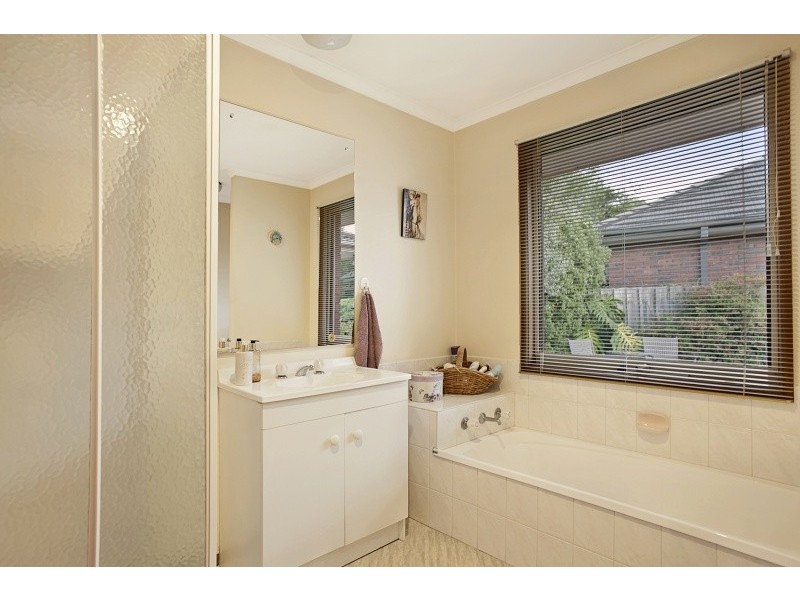 12 Jacinta Court, Aspendale Gardens VIC 3195