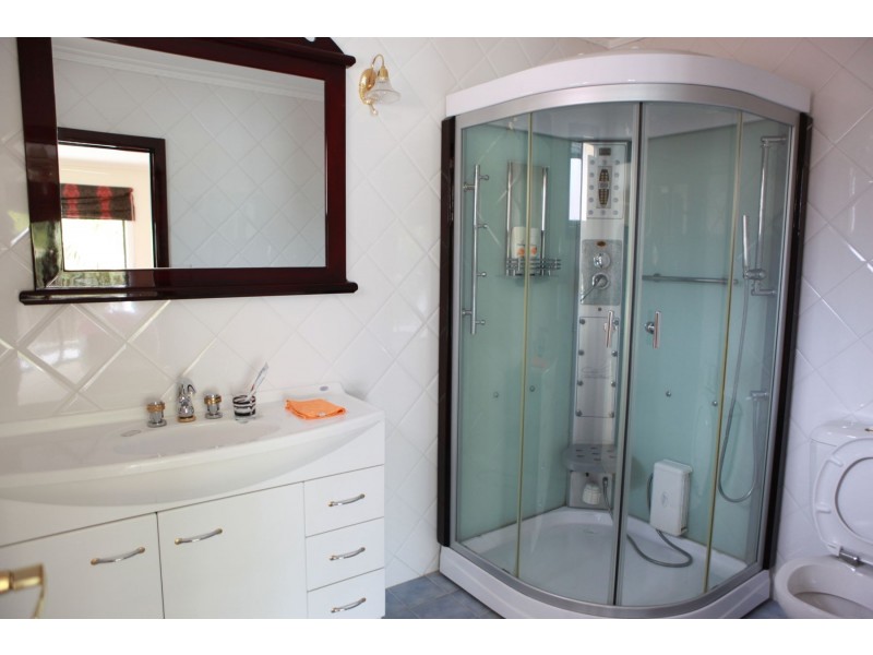 8 Palm Beach Drive, Patterson Lakes VIC 3197