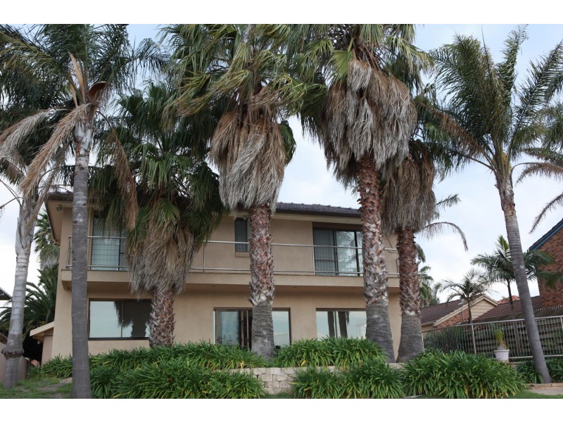 8 Palm Beach Drive, Patterson Lakes VIC 3197